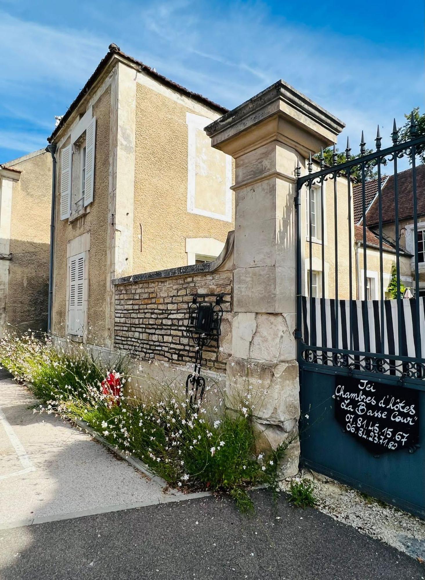 La Basse Cour Hotel Tanlay Екстериор снимка